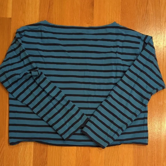 J. Crew Preppy Nautical Coastal Beach Large cropped boat neck Blue Stripe Top - Picture 7 of 7